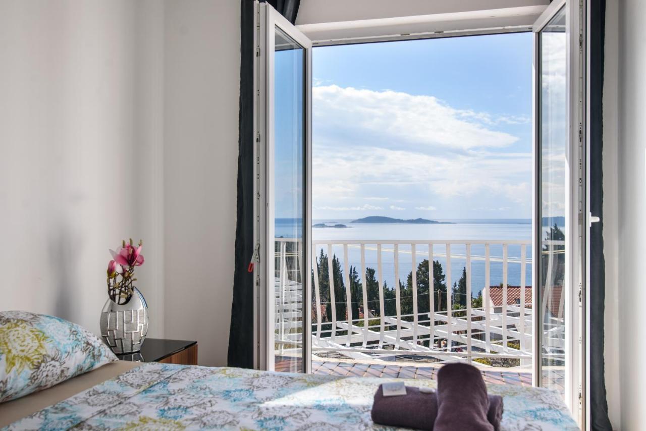 מליני Aurora Seaview Apartment מראה חיצוני תמונה