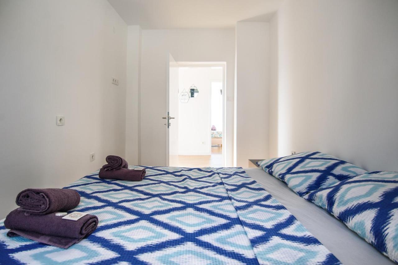 מליני Aurora Seaview Apartment מראה חיצוני תמונה