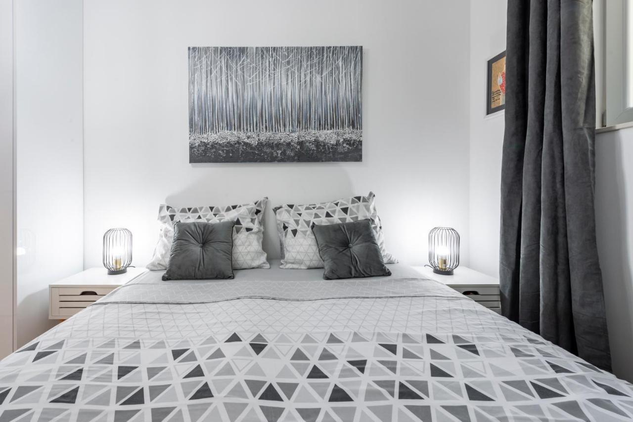 מליני Aurora Seaview Apartment מראה חיצוני תמונה
