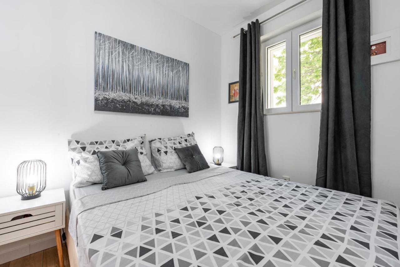 מליני Aurora Seaview Apartment מראה חיצוני תמונה