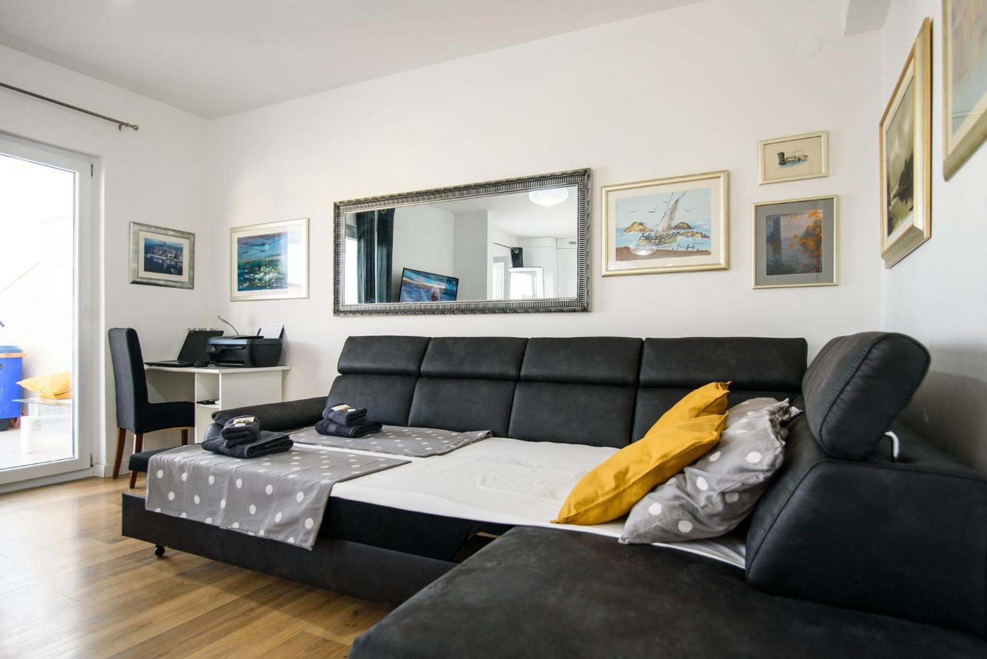 מליני Aurora Seaview Apartment מראה חיצוני תמונה