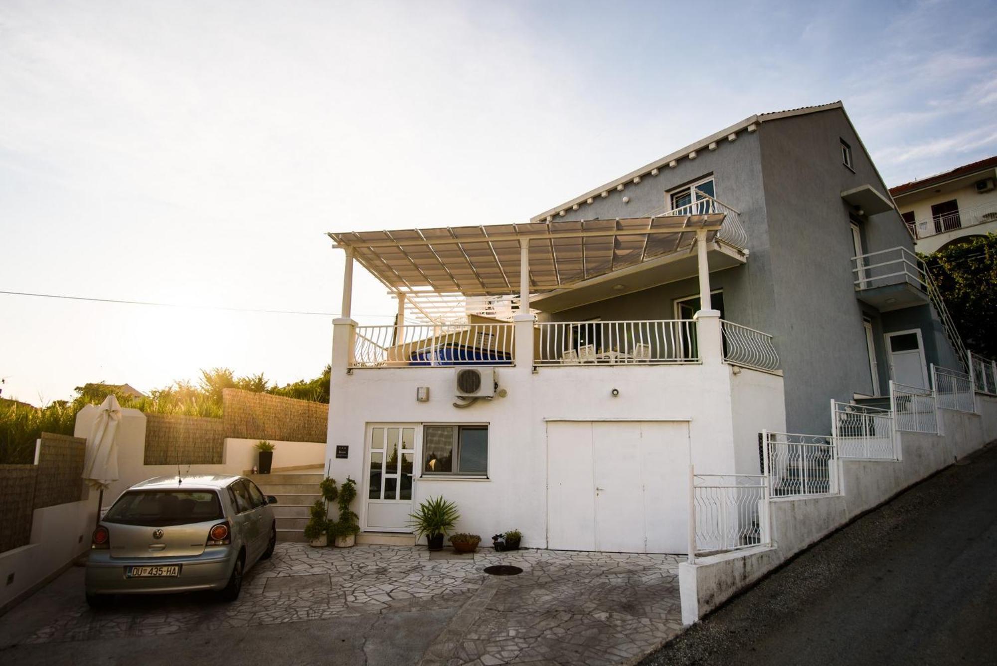 מליני Aurora Seaview Apartment מראה חיצוני תמונה